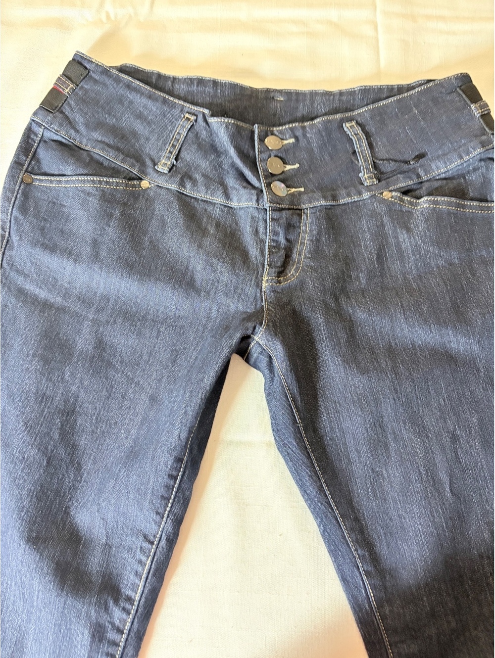 ELA Women’s Jeans Size 14 Dark Wash High Rise 3 Button Decorative Waist Denim